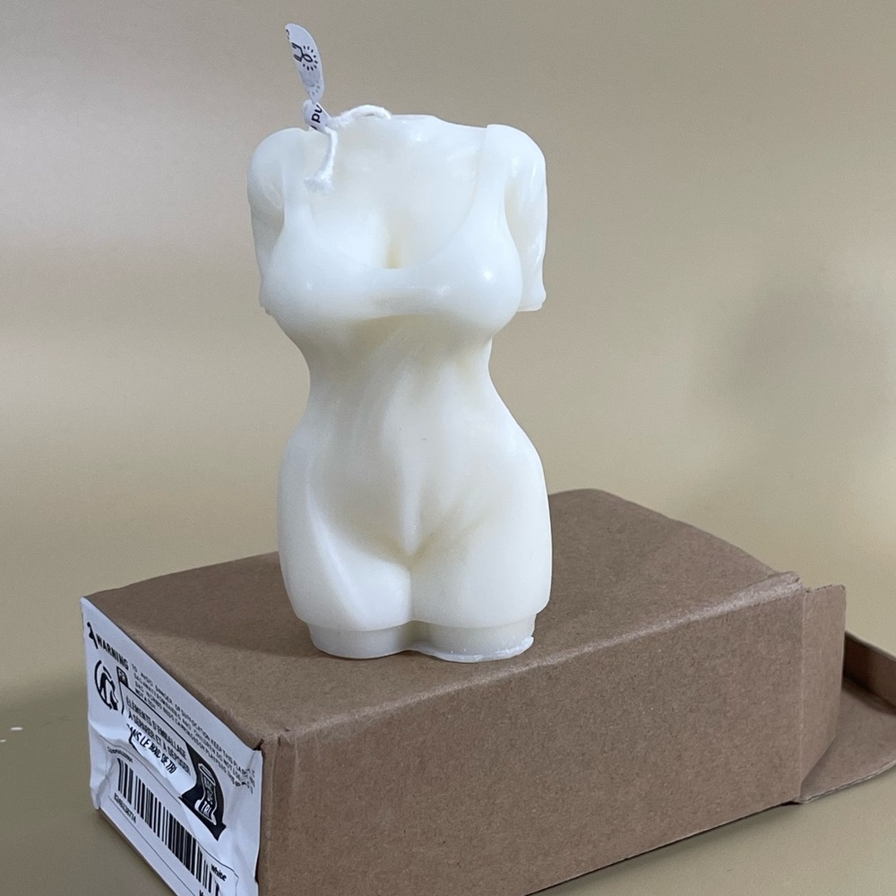 *NWT Female Sculpture Wax Candle